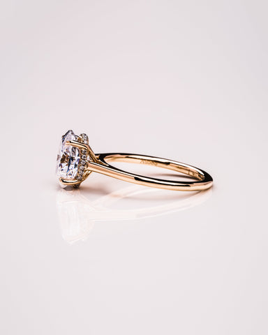 Caroline - Oval moissanite ring