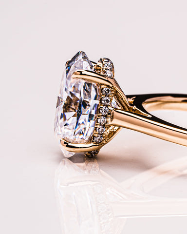 Caroline - Oval moissanite ring