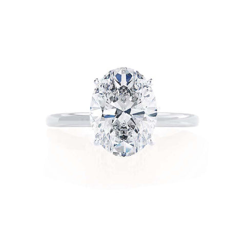 LULU - Oval Moissanite Solitaire Ring